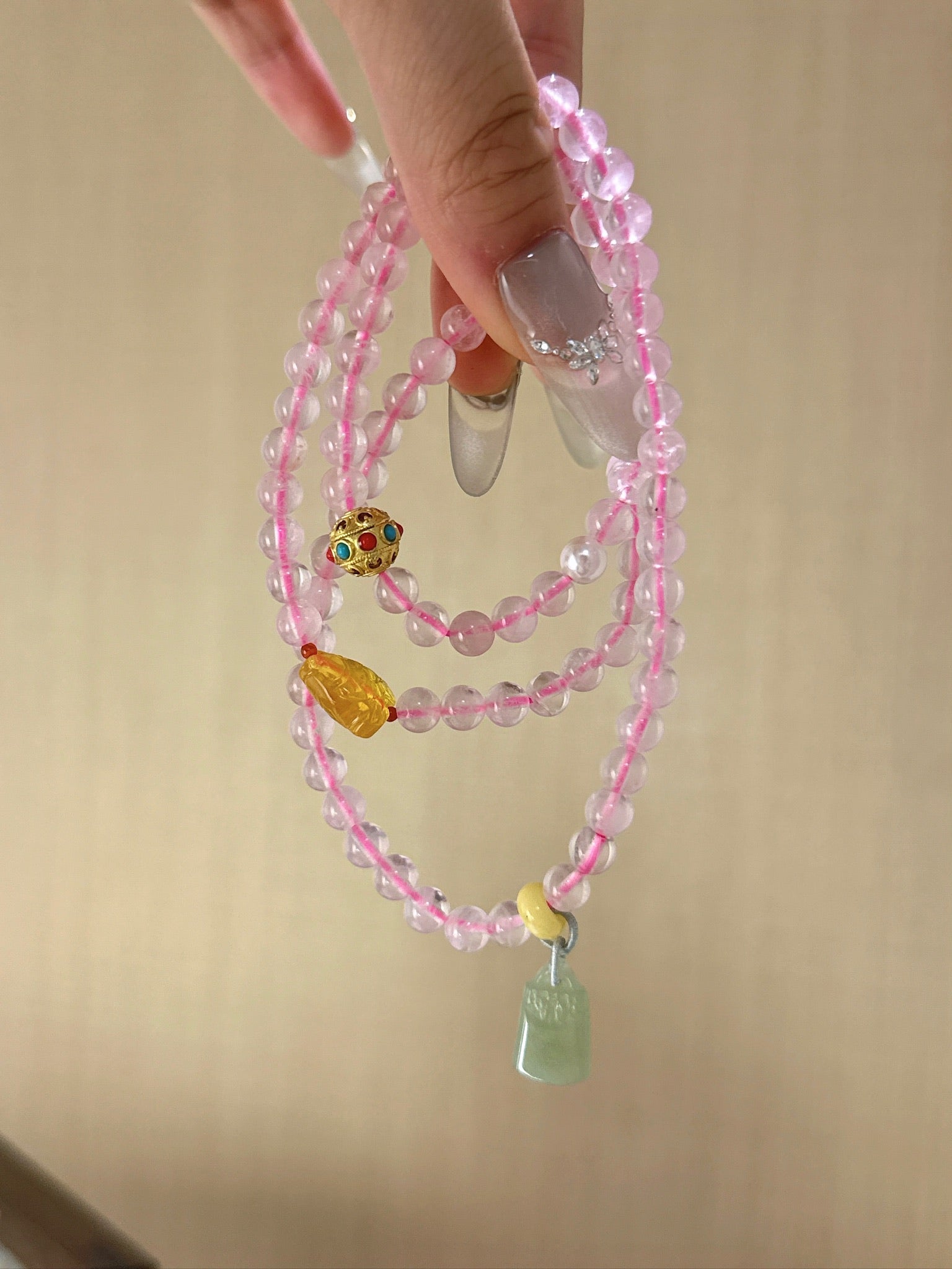 ▫️▪️ Pink crystal beeswax and Tian jade bracelet